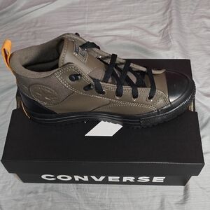 Converse Women's Black and Brown Sneakers